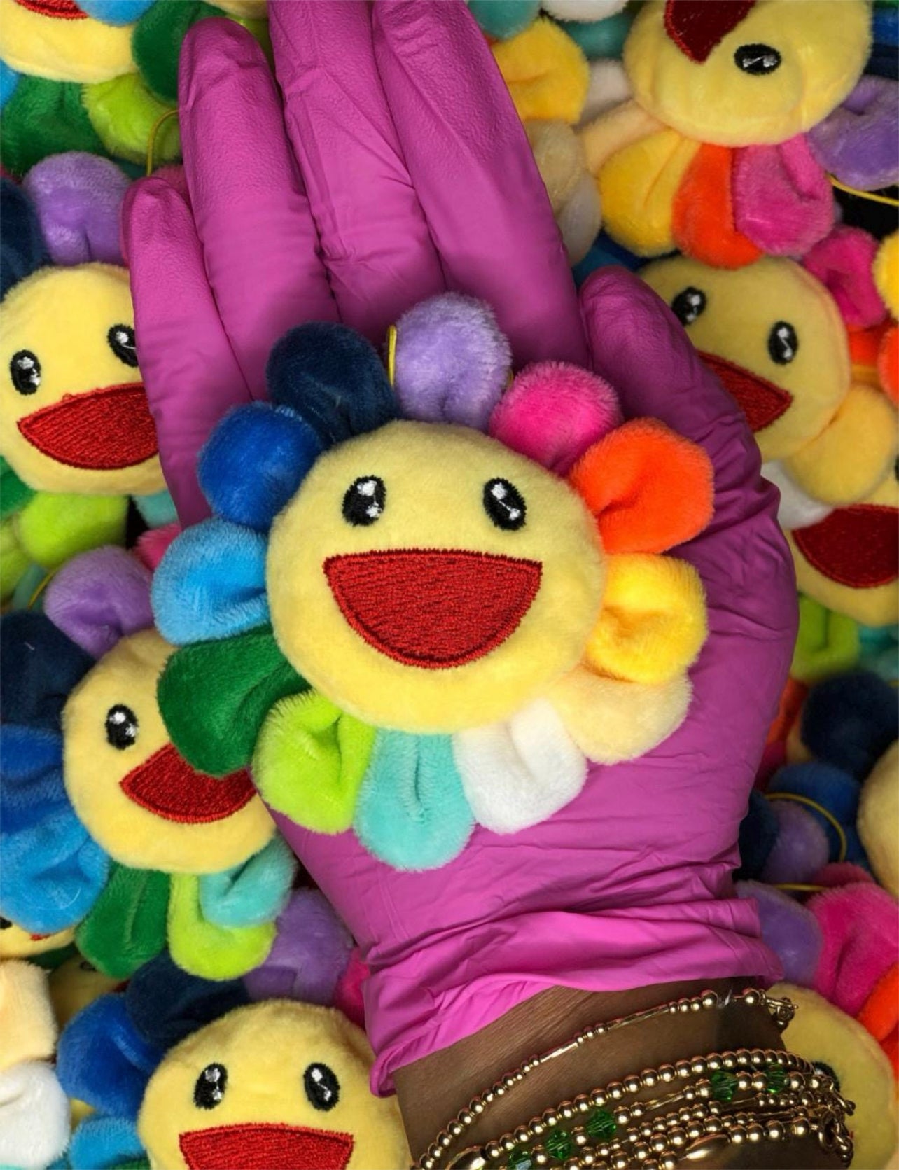 Mini Rainbow Flower Pin Plushie (Bulk) | DIY Customization Supply
Plushies