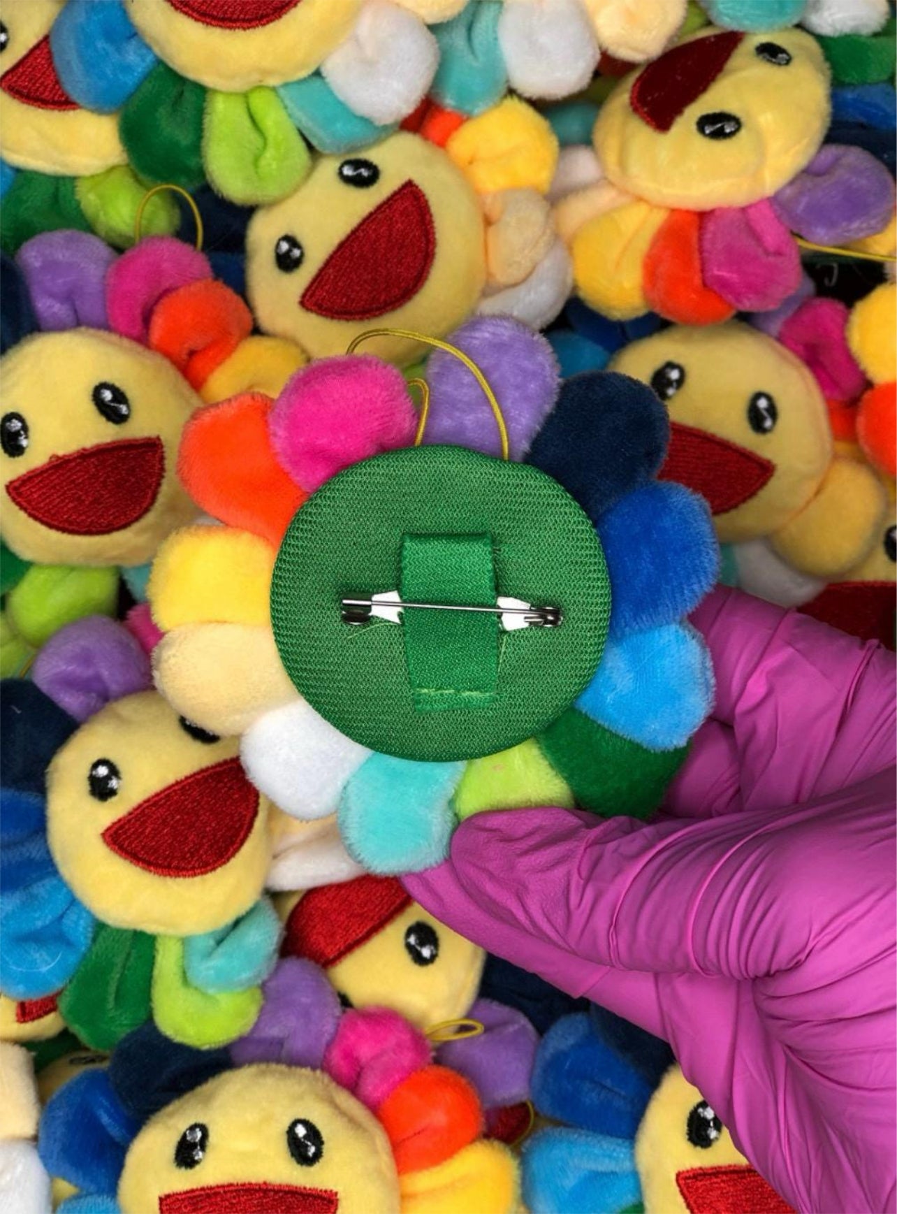Mini Rainbow Flower Pin Plushie (Bulk) | DIY Customization Supply
Plushies
